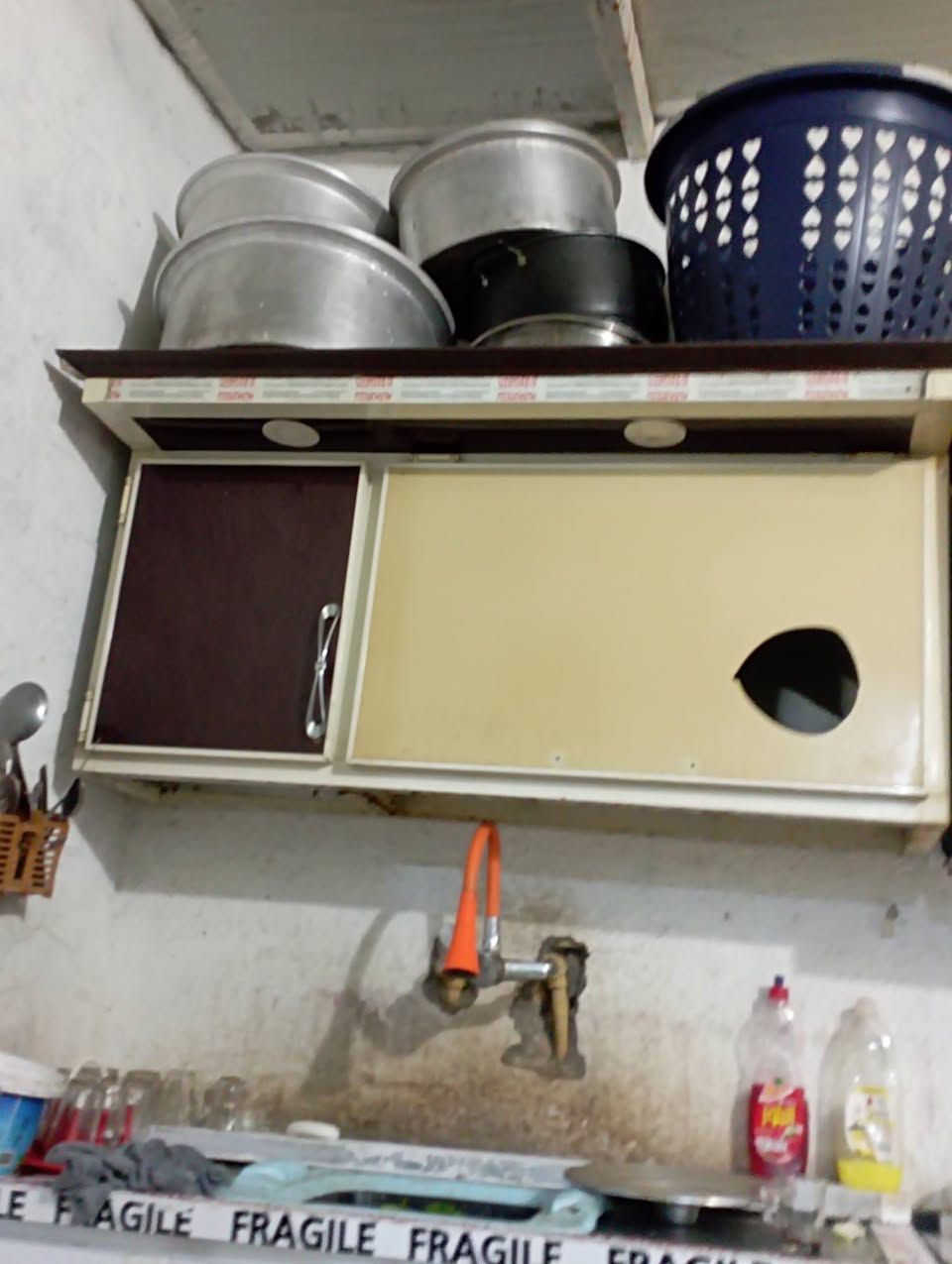 السلام عليكم خوان كاونتر للبيع مسكم تزكام كاونتر حلو ونضيف المكان بابل قضاء القاسم والسعر 450 وبي مجال الشراي يتصل على الرقم ***********
