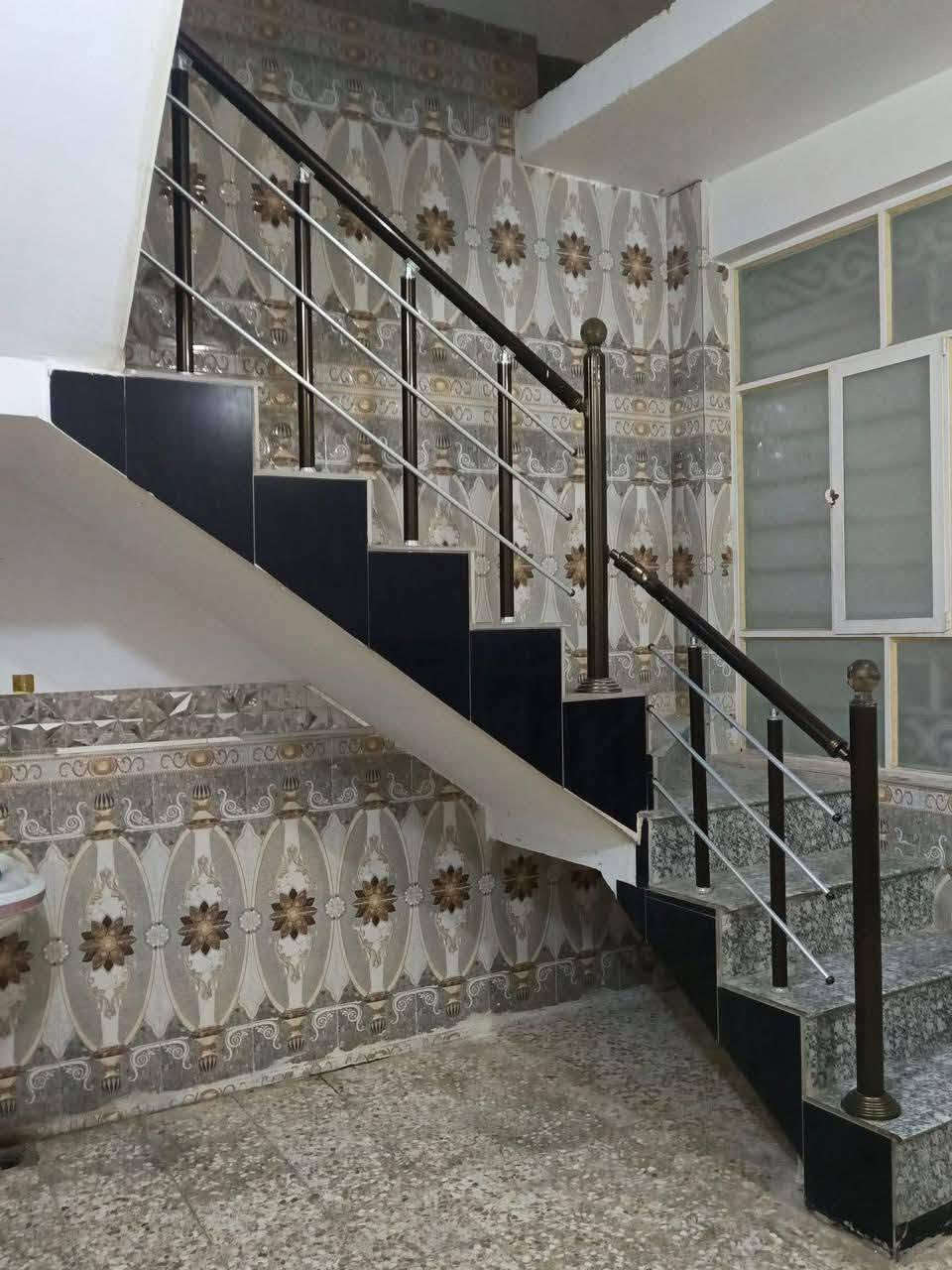 سلام عليكم بيت مبادره قصد بحي وفاء مساحه 100 طابق منطقت لاساتذه مقدمه 80 بي مجال ومطلوب المصرف 55  بيت كونكرين مساح تصال او وتساب ***********

