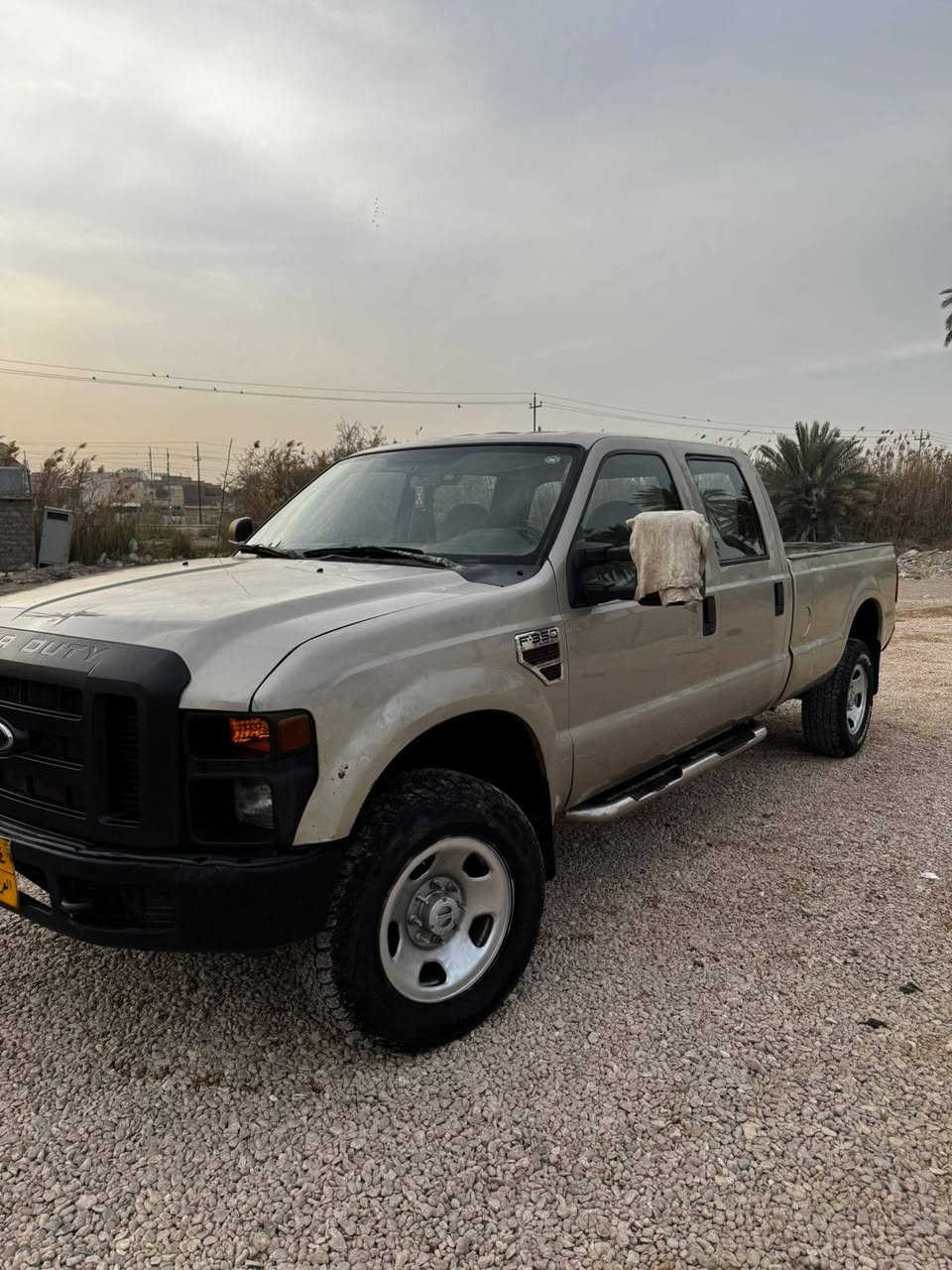 فورد كاز V8نضيفه مكانها بابل المسيب شرط التحويل سعر ٨٠ وبيها مجال ***********
