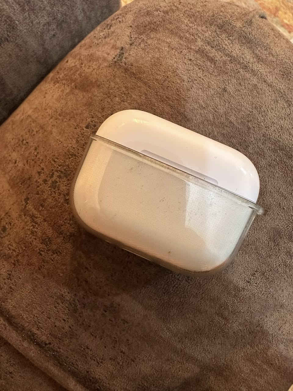 السلام عليكم ايربود برو  Airpods3 
الجبل الثالث نظيفة جداً 
موجود ضمان
سعر 250 الف من الآخير
***********
