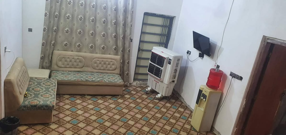 🏡 بيت للبيع – فرصة مميزة
بيت طابقين للبيع بمواصفات ممتازة:🔹 4 غرف نوم🔹 صالتين🔹 مطبخ حار + مطبخ بارد🔹 غرفة استقبال🔹 4 صحيات (داخلية وخارجية)🔹 مخزن🔹 سطح مرتب

📍 الموقع: الكوفة – شارع المعمل، قرب جامع الخزاعل وقريب من الشارع العام📐 المساحة: 218 متر📏 البيت ركن، شارع بعرض 15 متر⬆️ موقع عالي عن مستوى الشارع

💰 السعر مناسب (يُذكر عند التواصل)

✨ فرصة لا تعوض للسكن المريح بموقع حيوي


**إذا كنت صاحب هذا الإعلان وتريد حذفه لأي سبب، رجاءا أرسل رسالة إلى الدعم الفني**