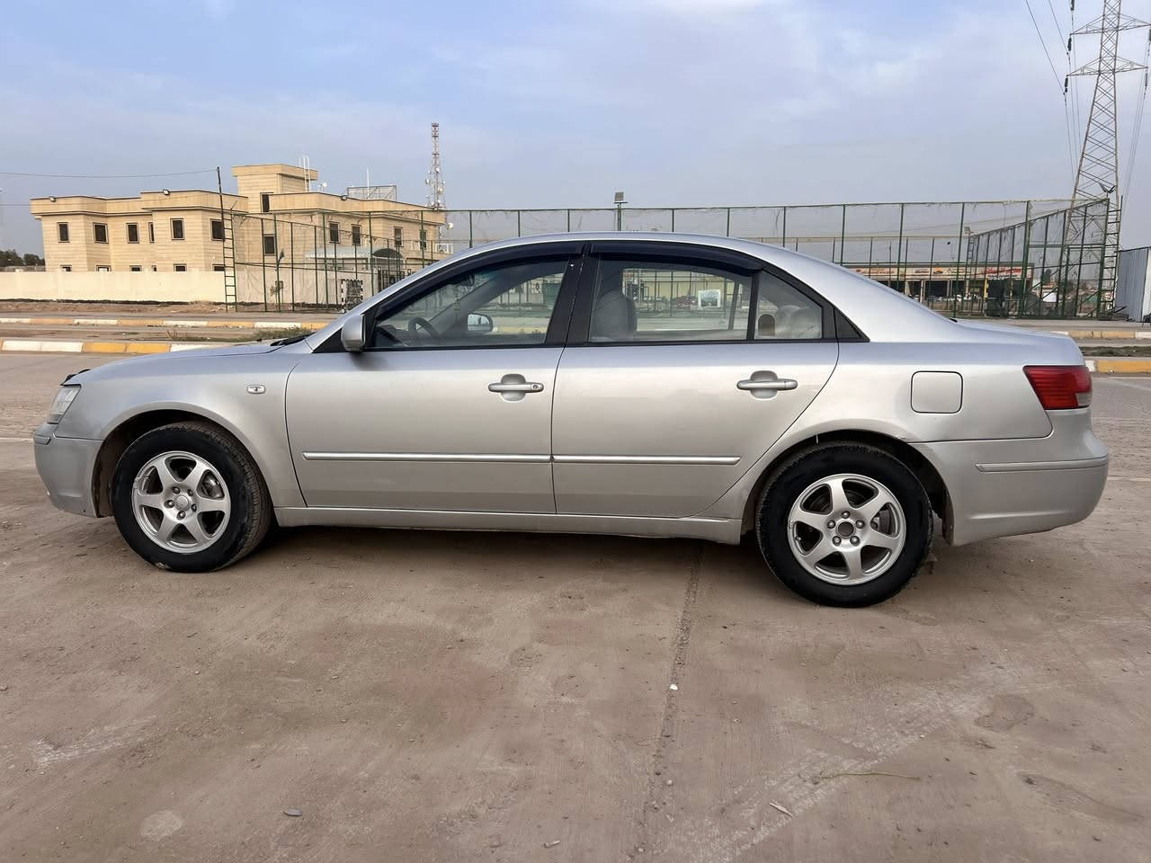 سوناتا 2009 خليجي كير محرك مكفولات تبريد خير من الله سيارة كاملة مكملة  بيها صبغ اني ابيعلك حزام ضررها جامرلغ جهة السكن فقط  على كد شبر رقم بغداد عنوان ديالى بعقوبة السعر ١٠٥ وبيها مجال بسيط متوفر عالرقم بس للاتصال ***********
