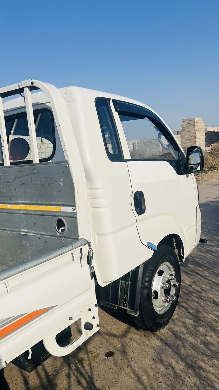 السلام وعليكم 
كيا فحل 2019 كامله مابيها اي نقص رقم انگليزي صدر امامي جديد تخم تايرات جديده امامي خلفي مابيها اي نقص تانكي كاز 100لتر شاصي وگير ومحرك مكفوله ..السعر 140 وبيها مجال … مكاني بغداد

***********
