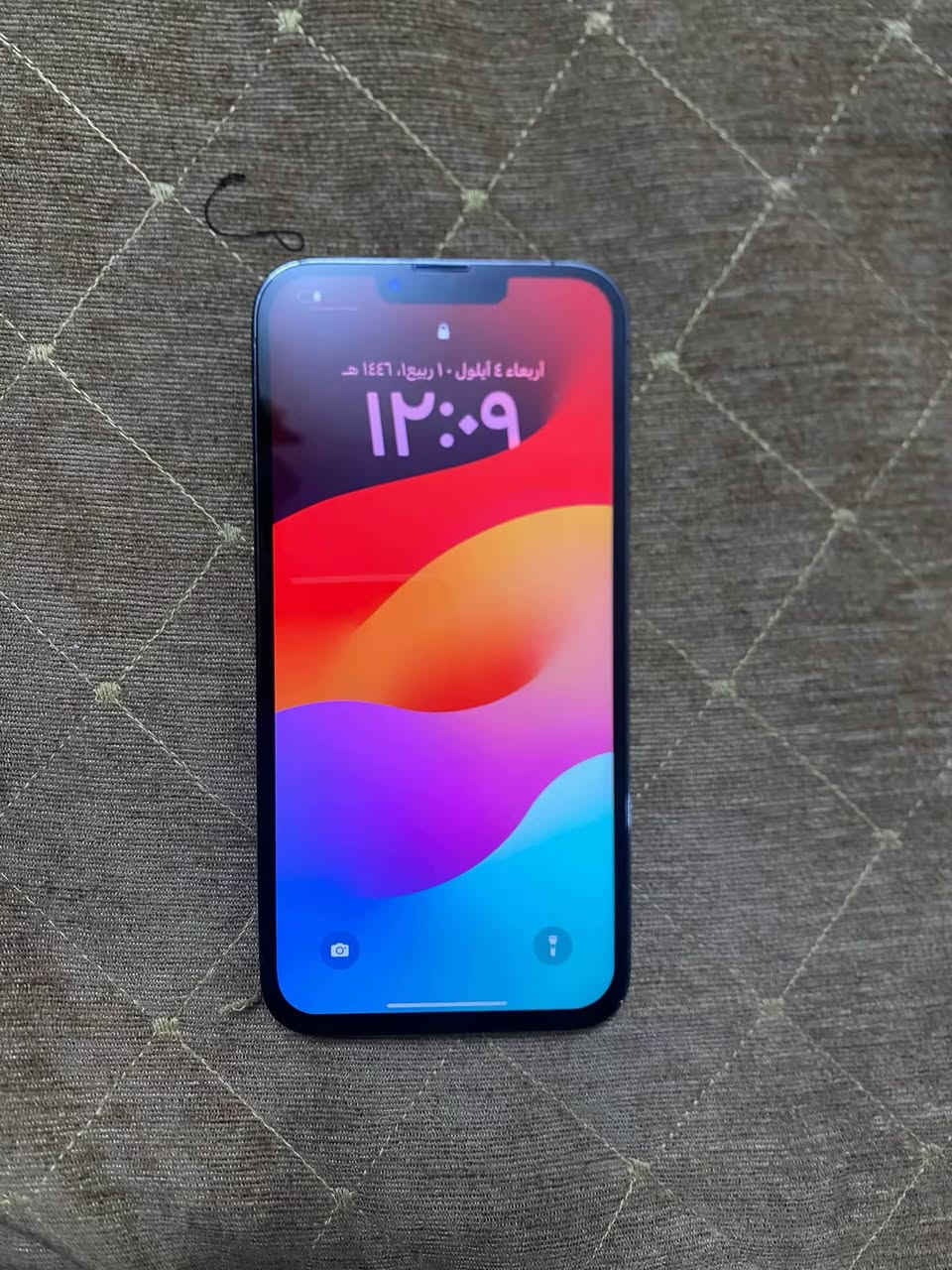 للبيع ايفون 13برو ماكس ذاكرة 512بطارية97 جهاز نضيف السعر خاص أو مراوس ***********
