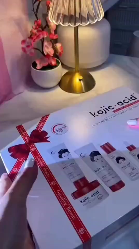 مجموعة العناية بالبشرة من كوجي سان GuanJing Beauty Kojic Acid، وهي سلسلة منتجات مصممة خصيصاً لتفتيح البشرة، و مكافحة الشيخوخة، وعلاج التصبغات والبقع الداكنة. تعتمد :. 

#عام


**إذا كنت صاحب هذا الإعلان وتريد حذفه لأي سبب، رجاءا أرسل رسالة إلى الدعم الفني**