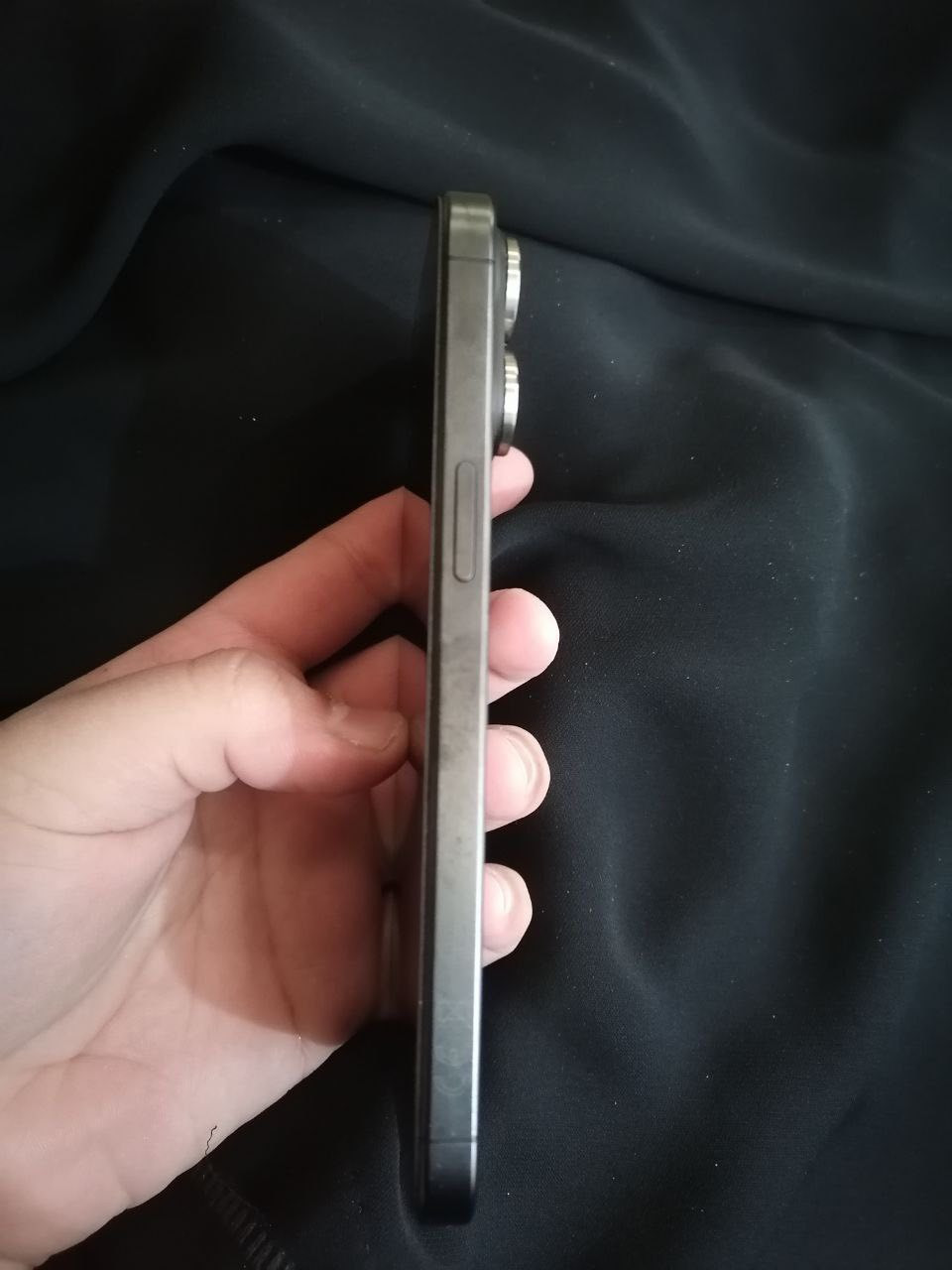 السلام عليكم 
ايفون 15 برو ماكس 
بطاريه 96 
نموذج m عربي شرق اوسط 
ذاكره 256
وتر بروف ۅيــًن ما يعجبك افحص 
***********
