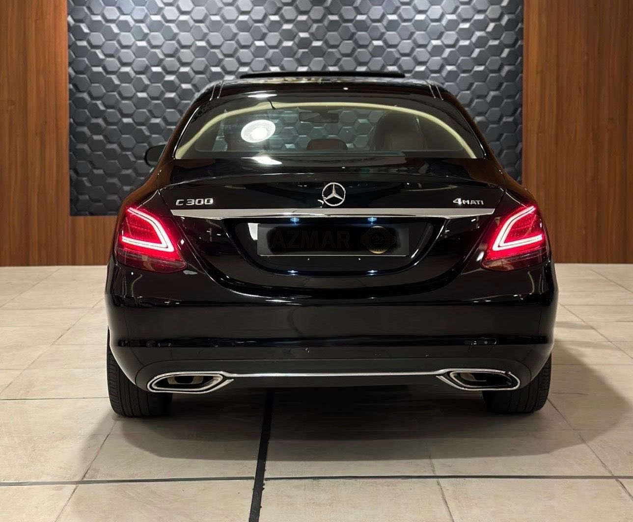 السلام عليكم 
بيع او مرواس 

‏ Mercedes C300 2019
  
فتحة 

ماوس

كشنات كهرباء

تدفئة كشنات

جنطه كهرباء

رادار امامي 

نقطه عمياء 

بصمه ابواب 

بصمة تشغيل

ماشيه 50 الف 

داخل جلد احمر 

لايتات زينون ٨ عدسات 

تخم جديد قبل شهر 

 وبعد بيها هواي مواصفات معروفة 

السياره وارد امريكي حادثها دعاميه خلفية وبنيد كلير من امريكا وصار بيها طخه خفيفة بل باب 

السعر 255 وبيها مجال بسيط 
مكانها المنصور  
***********

***********
