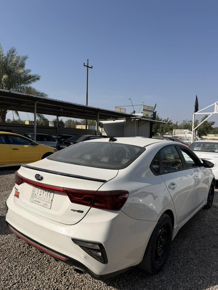 السلام عليكم
فورتي 2021 فول واحد على واحد
بيها 4 قطع صبغ بدون دواخل 
رقم ديالى 
السونار مرفق ويه المنشور 
السعر/ 120 وبيها مجال 
مكاني/ ديالى جديدة الشط
للاستفسار / ***********
