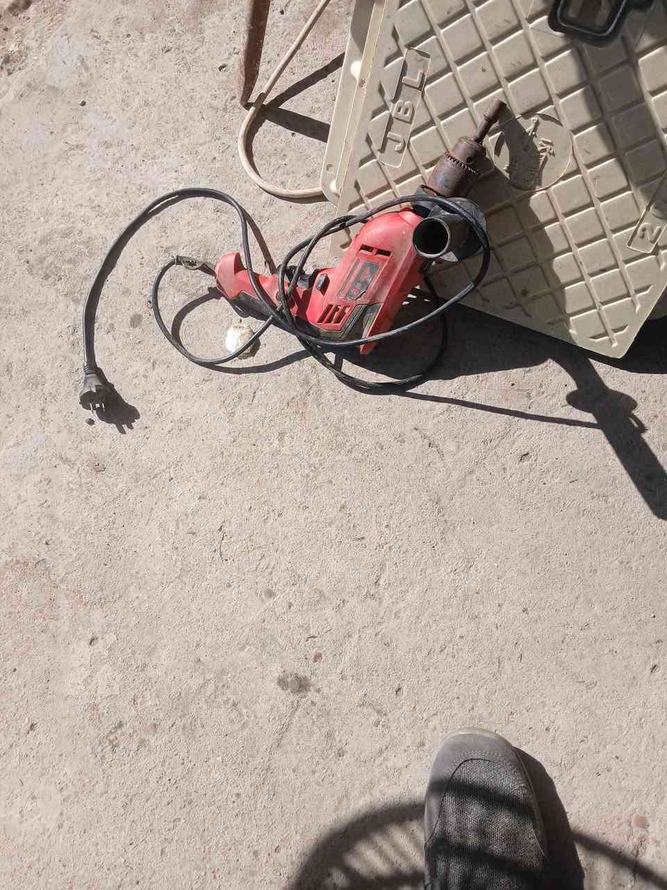 للبيع الدرين الهمر ب ١٥٠ قفل الدرين زقير ب ٢٥ قفل انشره ب ٥٠ مكان شعله هاتف ***********
