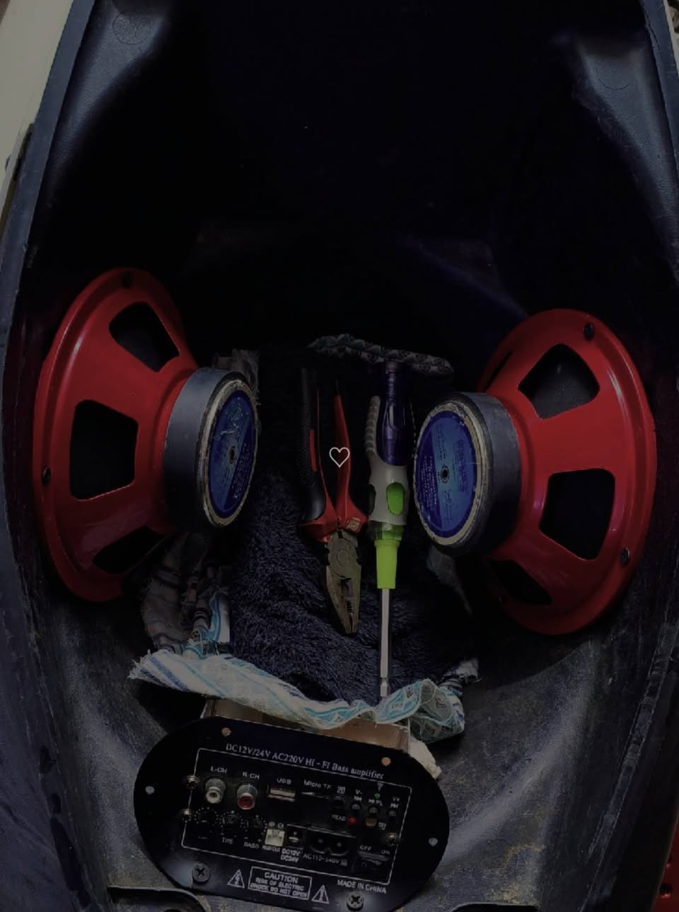 السلام عليكم ماكس عدله للبيع في بغداد
دراجه بلادي فتحتهه بيدي شديت بوشه رياضي نوب وره سبوع رجعتهه بلادي 49 تخم تاير جديد بيهه سستم سماعات تيربو الاصلي موعادي صوت عالمي دراجه شلعه معدل دهن موتل بانزين محسن ع ايدي الدراجه نكره سلف بصمه امانت الله دراجه معتني بيهه وايشي يعطل اشتري مال تفصيخ انسه عطل ضمان سنه من يمي اطيك  والدراجه عوزهه ستان تعليك او بريك امامي بيهه منفيس سكني بغداد العبيدي الراسه شارع 20 رقمي *********** موجود واتساب وفيس سعرهه 650 وبيهه مجال
