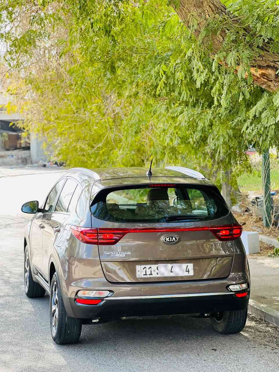 سبورتج 2021 خليجية مكفولة كفالة عامة
السعر 188 وبيها مجال بلعافية للياخذها

رقمي *********** مكانه بغداد

كفالة خليجية لا حادث ولا صبغ ولا فتح ولا تبديل

مواصفات معروفة 
مكينة 2000 دوش مكفولة
كشنات مخمل 
شاشة  + بلوتوث 
تحكمات استيرن كل الجهات 
تحديد المسار
تبريد قطعتين 
حساسات خلفية 
مانع تزحلق
مثبت سرعة
اربع انظمة للقياده  عادي + اقتصادي + eco
حاكية موبايل

سيارة كلش نضيفة وجديدة وجاهزة من كلشي
