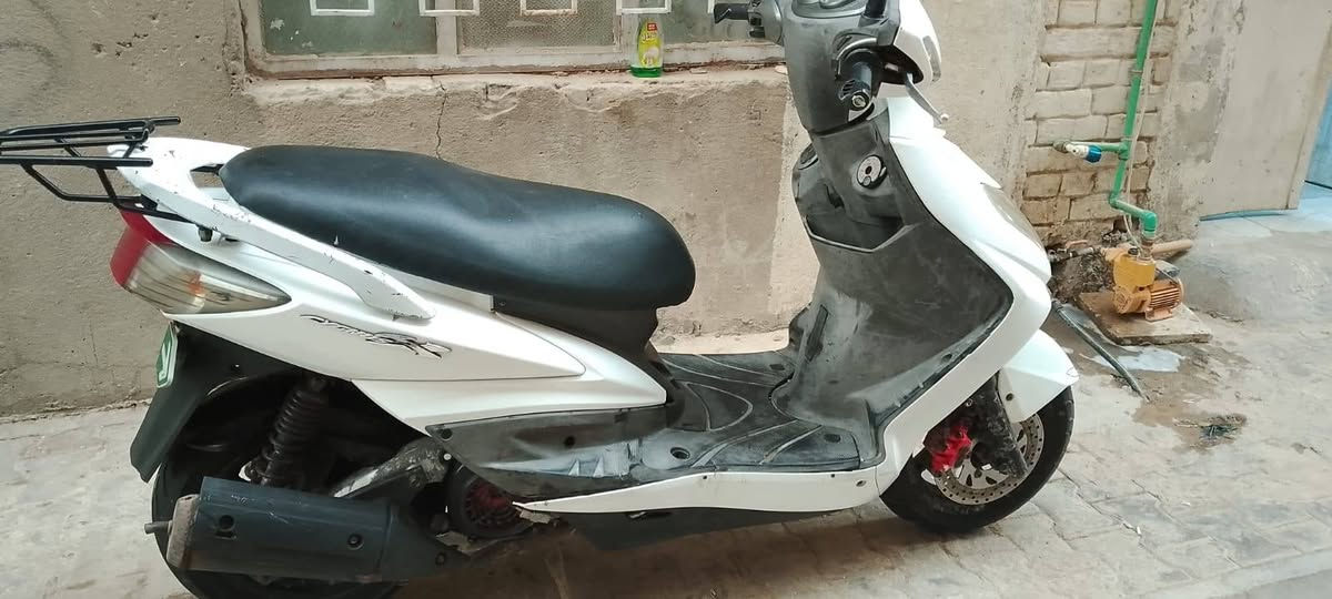 سلام عليكم دراجه سكنس للبيع دراجه كل نقص مابيهه فقط لدشبول يشكل كهربائيات مكينته كلهه كامله مكينه بلا
ديه ممفتوحه سلف هندر كهربائيات كلهه كامله لدراجه مابيهه نقص ب٧٠٠ وبيهه مجال بسيط مكاني بغداد لوشاش شارع للمستشفى ***********
