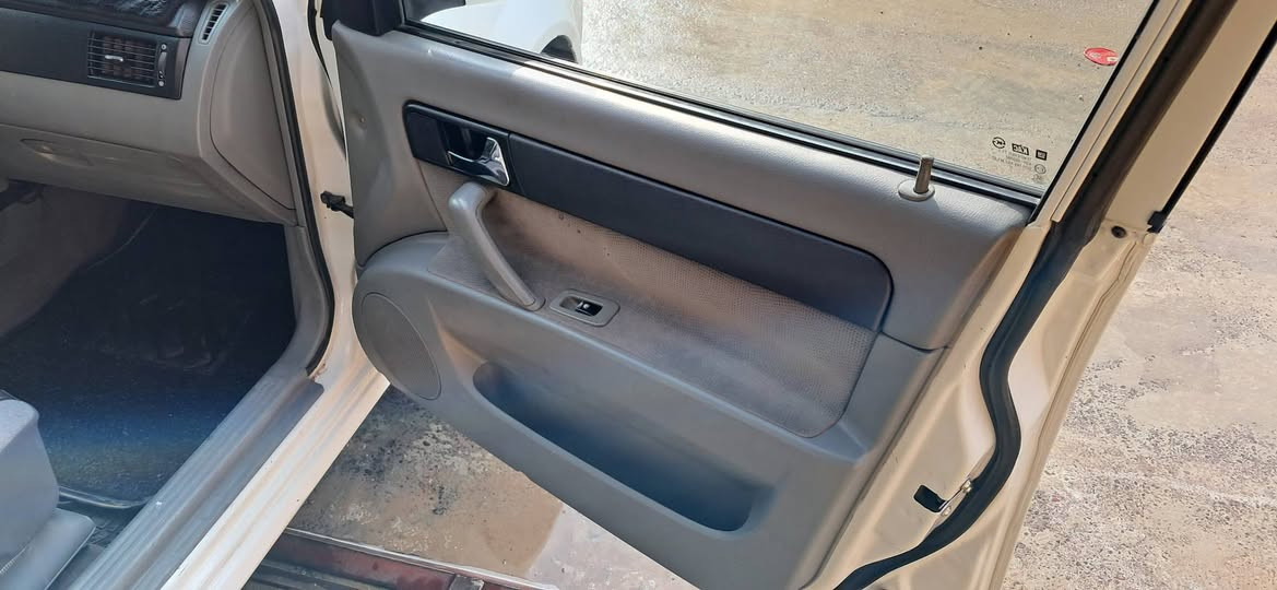 للبيع اوبترا موديل٢٠١٢كير عادي بدون صبغ السعر٩٣وبيها مجال
***********
