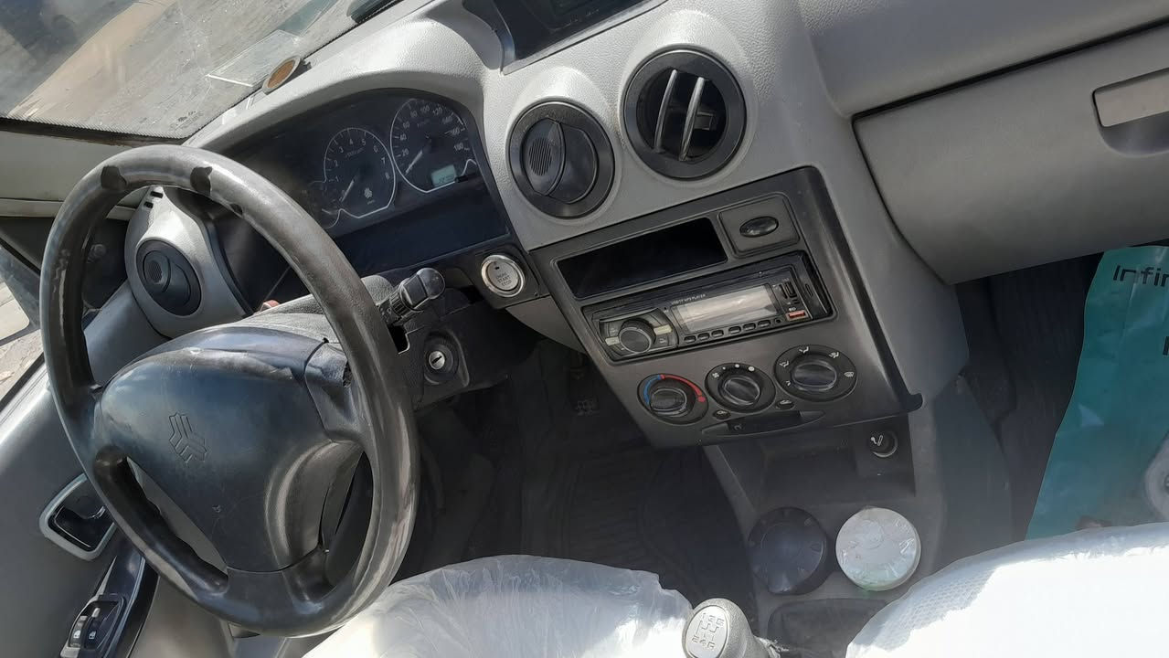 السلام عليكم
سايبه ٢٠١٢ مصفره غرامات رقم انكليزي سياره ع وضع الشركه اي نقص ما بيهه منضومه زنون للتصال 
***********
