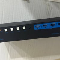 مفتاح KVM • ٤مداخل • ٣شاشات ٤K