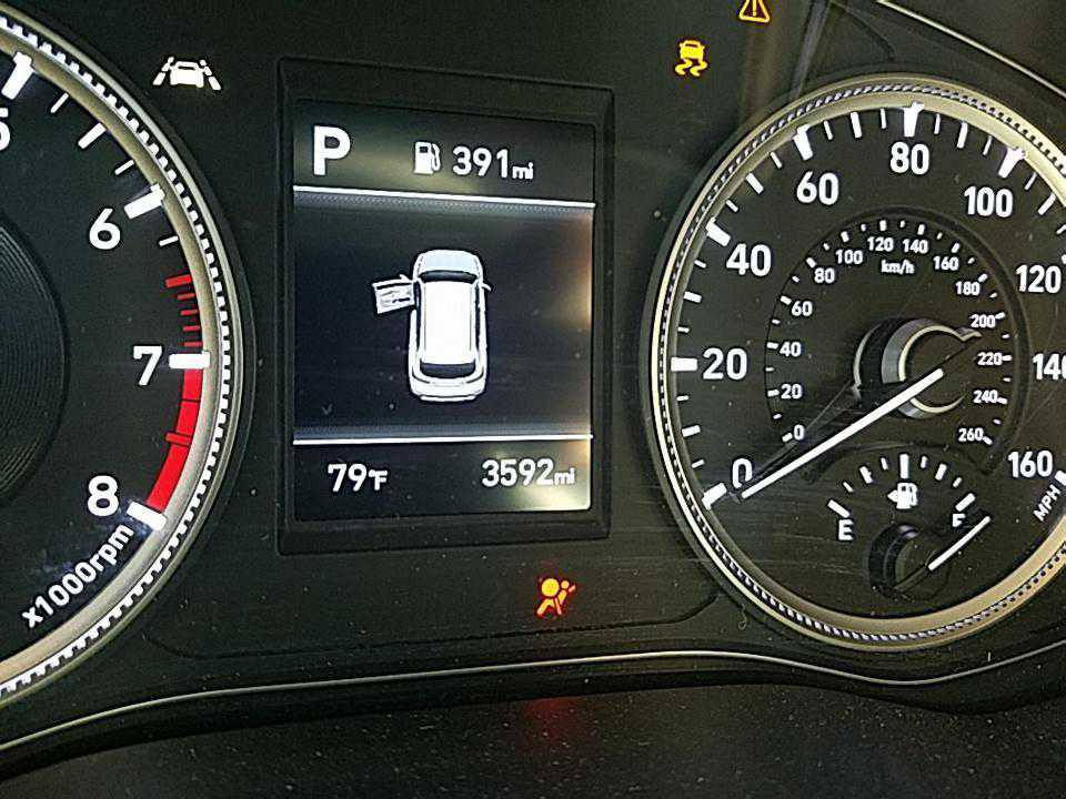 السلام عليكم
سيارة سنتافي للبيع موديل 2019 السيارة جديدة مرتبه مال بيت وحادث ها بسيط 
مكلف بالنشر للاستفسار اتصل ع رقمي و انطيك التفاصيل ***********
