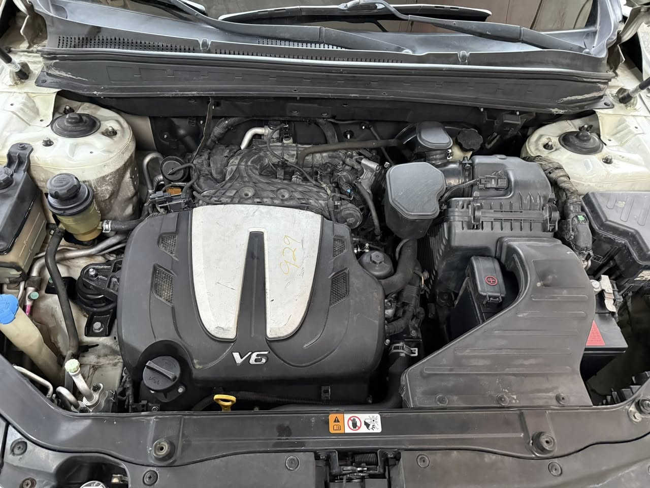 سلام عليكم للبيع فقط....

سنتافي 2012 خليجي ( كويتيه)
سياره فول 1/1
6 سلندر فور ويل
مواصفاتها فول
مري شفط
اشاير مري
بصمه
فتحه سقف
كشنات جلد
كشن السايق كهرباء
شاشه كبيره اندرويد
ماشيه155 حقيقي
(بيها قطعة صبغ+ مكانات بارد صغيره
مكينه مفتوحه)
السياره عليها ادامه كامله
صدر امامي وخلفي جديد
سنويه ورقم جديد مشروع وطني
السعر165 وبيها مجال للشراي
للاسستفسار الاتصال ع الرقم
***********
***********
