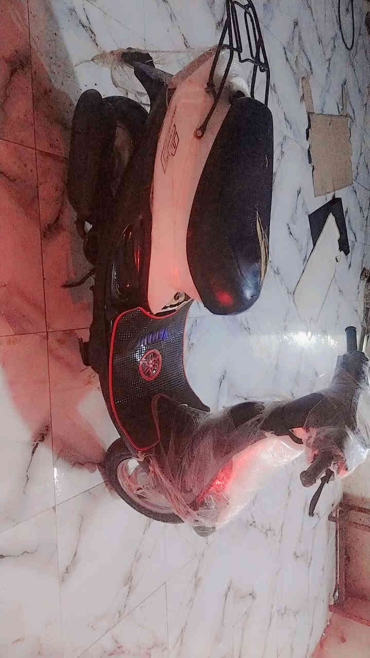 دراجه للبيع تسع ظروف السعر خاص مفتوحه فرد مره والباقي كفاله عامه  ***********
