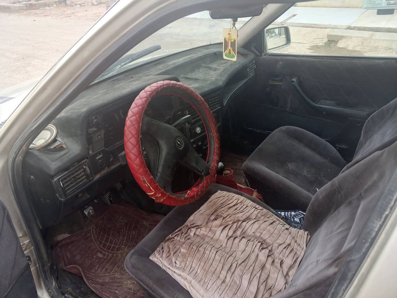 السلام عليكم كاديت موديل 91 مكفوله من كلشي مابيها طخه ورقم دولي موجود السعر 25 وبيها مجال وولتواصل ***********
