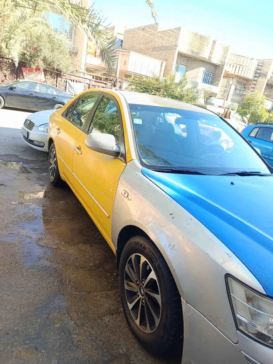 سلام عليكم سوناتا موديل 2012 وارد كوري محرك الفين كير بي عتة ويمشي بشكل طبيعي ومحرك  بي صوت بطل تخم تاير هوة ول اويالة جديد رقم بغداد مصفرة هيئة وغرامات سنوية 29 سيارة بدون ضربة ابد واحلة من الصور امانت اللة السعر 80وبيهة مجال للطيبين رقم الهاتف *********** بغداد *********** وذني البدلتهن كدامكم مو حلوات
