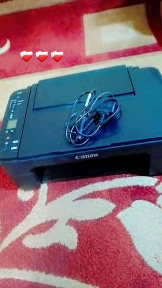 سلام عليكم طابعه كانون نضيفه اخت جديده للبيع السعر 125وبيه مجال مكاني البصره المطيحه***********
