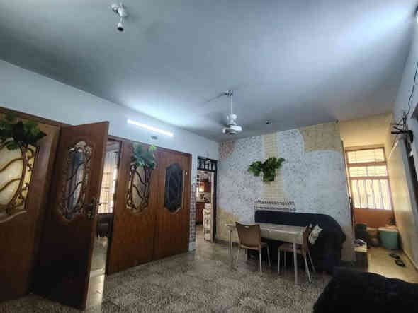 #عروض #مكتب #أسوار #المدينةللعقار
#دار #للبيع
#بيع #مستعجل
______________________________

عنوان الدار 💥💥 حي الرفاق الثانية
مساحة الدار 💥💥 ٢٠٠ متر
واجهه الدار 💥💥 ١٠ متر
اتجاه الدار 💥💥💥 شروووق ابتدائي 💥
مكون من طابقين 💥💥
 الطابق الأول 💥 غرفتين نوم هول واستقبال ومطبخ ومناور وصحيات
الطابق الثاني💥 ثلاث غرف نوم وهول وصحيات 
________________________
موقع مميز جدا،، قريب على جامع الروضة
مكاتبة مع الشرعي ✍️
للاستفسار مراجعة #مكتب #سوار #المدينة للعقار أو الاتصال على الأرقام التالية
اسيا ☎️***********
كورك☎️ ***********
