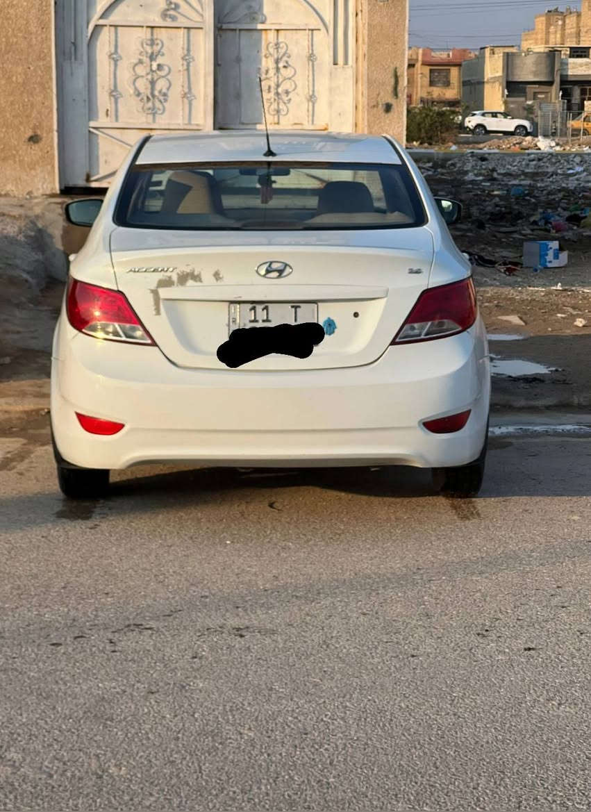 للبيع سياره اكسنت 15 خليجي بيه بطش بالجاملغ والباب وحالوب بالقماره مكينه 16000دوش مكينه وكير خير من الله مكان السياره بغداد الحسينيه مال رشديه 
اللاستفسار ***********
