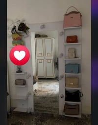 للبيع