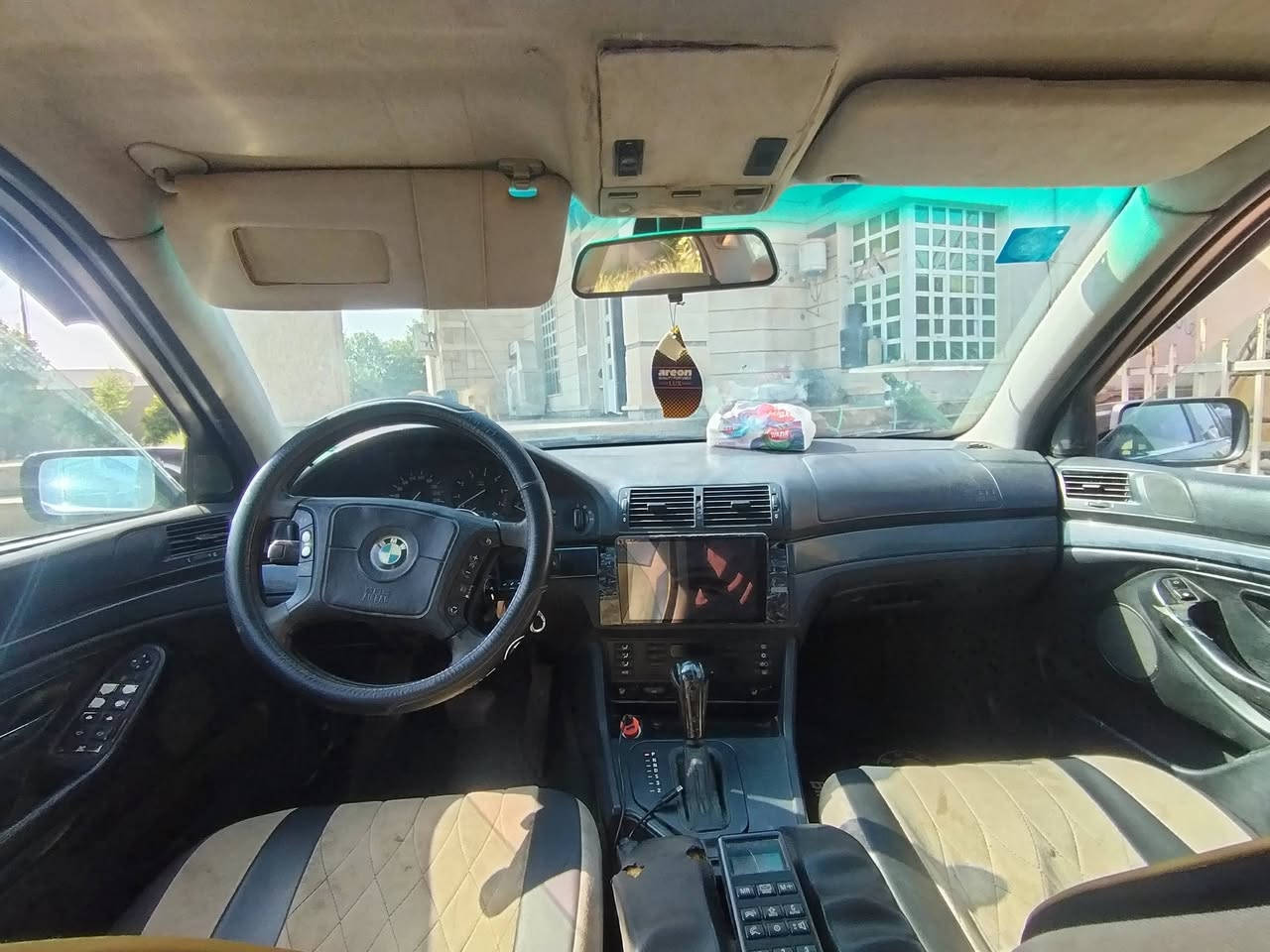 بي ام صقر موديل ٩٧ مسكر بدون صبغ بدون ضرر ع وضعها فقط جراد قماره وجنطه بسيط حداديه جديده محرك كير خير من الله سنويه ٢٠٣٠ تحويل ثاني يوم السعر الاتصال على الرقم مكان السياره الأنبار ***********
