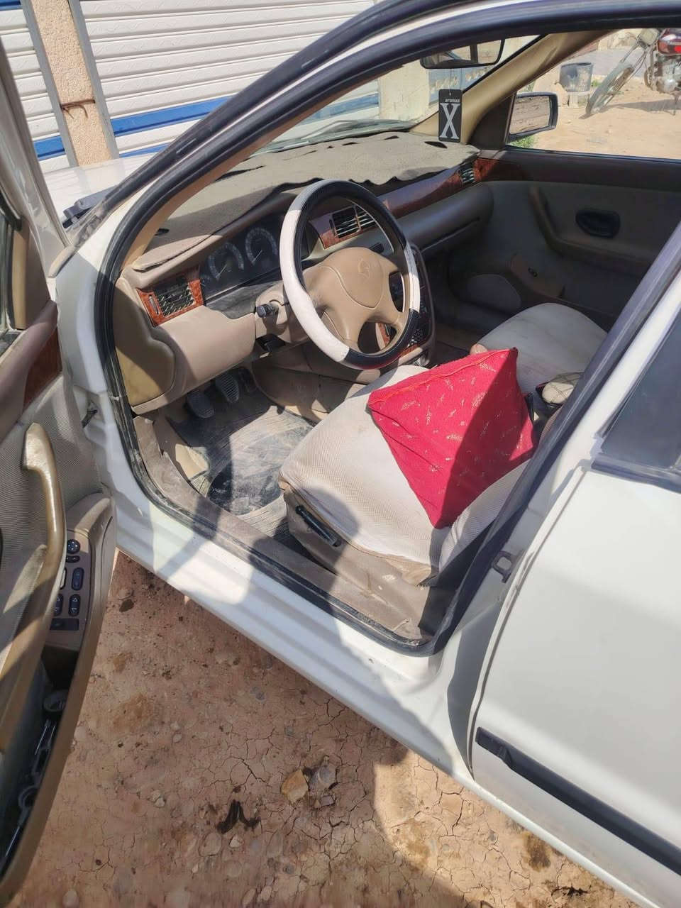 السلام عليكم من رخصة الادمن وافق
سيارة سمند موديل 11سيارة فولل تبريد مكينة شادها جديدة وكير فولل سيارة خير من الله كلشي مناقصها مكان السيارة واسط تجي وشوف وبيك خير ودلل الاستفسار أكثر اتصل ودلل ***********
