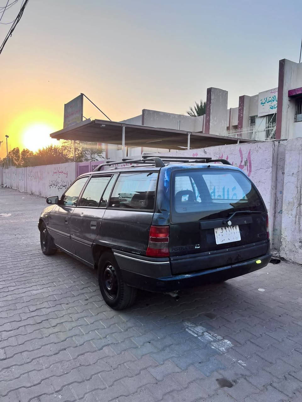سلام عليكم
اوبل استره استشن 
موديل 1993
محرك 1600
كير عادي سياره باسمي تحويل الثاني يوم 
رقم بغداد اللبيع فقط 
عنوان حي القاهره 
سعر32 $$$  بيهه مجال وتدلل
الاتصال على رقم اوعلى واتساب ***********
