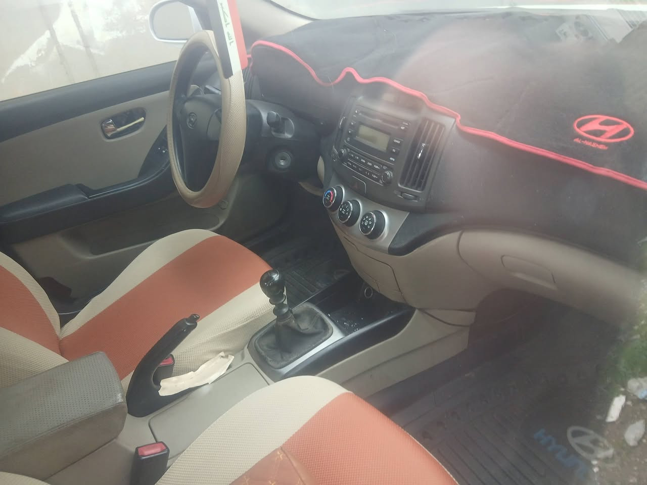 النترا موديل 2011 محرك 16 دكشن عالي كير عادي السيارة جاهزة بيها ثلاثة قطع صبغ بدون دواخل احسبها احزام مطلوبة غرامة ١٢ ورقة ينزل من سعرها سنوية جديدة شرط وكالة وتحويل السعر ٩٠ وبيها مجال قليل للاستفسار ***********
