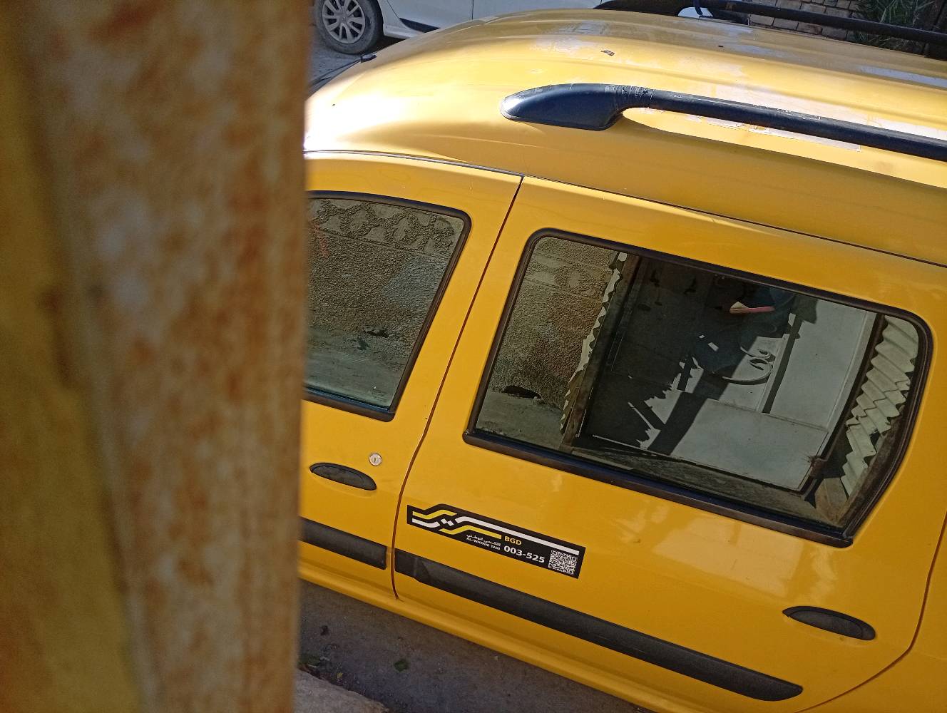 سلام عليكم رينو2010كيرمحرك خيرمن الله بيه طخطخات ظربه قويه مابيه تبريدنقص بواري وراديترصدره نص عمريرادله دوشمه 