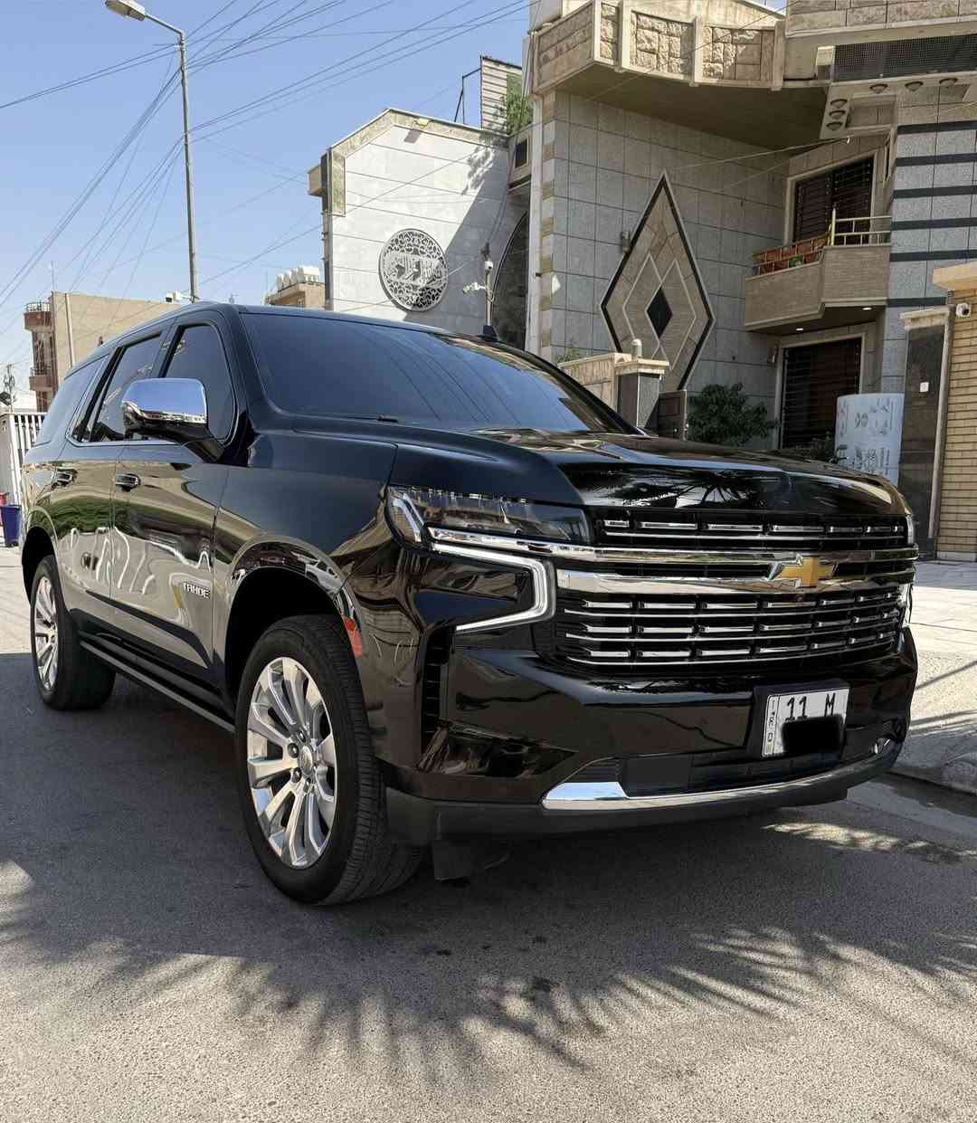 أعلى فئات التاهو فول فول مواصفات
المواصفات الكاملة لتاهو Premier 2023 (خليجي - وكالة المنصور):

محرك V8 سعة 5.3 لتر (5300cc)
جكات
ناقل حركة أوتوماتيكي بـ 10 سرعات
نظام دفع خلفي أو رباعي (حسب الفئة)
رادار أمامي وتنبيه تصادم
مكابح طوارئ أوتوماتيكية
نظام المحافظة على المسار
حساسات أمامية وخلفية
كاميرات 360 درجة
نظام النقطة العمياء
شاشة ترفيه رئيسية مقاس 10.2 إنش تعمل باللمس
شاشة عدادات رقمية بالكامل
ثلاجة داخلية 
نظام ملاحة مدمج
نظام صوتي فاخر من Bose مع 10 أو 12 سماعة
شحن لاسلكي للجوال
أبل كار بلاي + أندرويد أوتو
مقاعد جلد فاخرة مع تبريد وتدفئة (أمامية وخلفية)
تحكم كهربائي في جميع المقاعد
تحكم مستقل بالتكييف ثلاثي المناطق
سقف بانوراما (فتحة سقف كبيرة)
تشغيل عن بعد
دخول ذكي وتشغيل بصمة
ويل  22 إنش أصلية
مصابيح LED أمامية وخلفية
حساسات فتح الصندوق كهربائياً بحركة القدم
عتبات جانبية كهربائية 
ماشيه 51km
بيها مكانين pdr بسيطات جدا 
عنوانه بغداد زيونة 
السعر :49,700$ (497) قابل للتفاوض
 ***********
