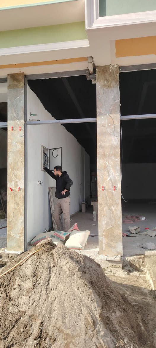 السلام عليكم
اسطئ سيراميك شغل درجه اولى شرط
جداري كوبنات مرمر ارضي بورسلين باركي خشب شرط هندسي تسليم 
تواصل
***********
***********
عمر السراميك والبورسلين
