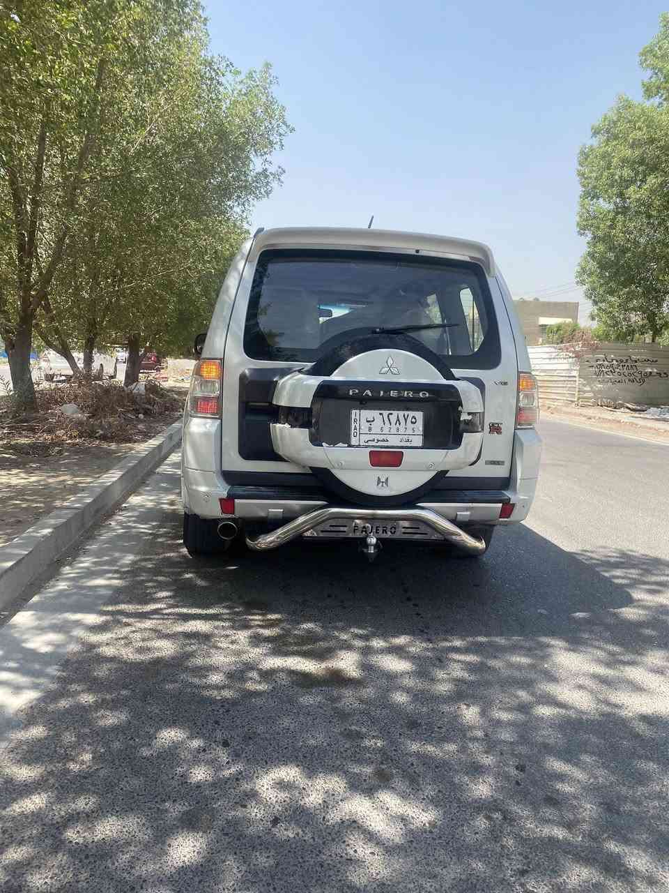 سلام عليكم عندي باجيرو ٢٠٠٨ محدثه ٢٠١٦ محرك ٣٠٠٠ فول مواصفات ما عدا الدمام  ثلاجه  تبريد اشاير بالمري بصمه عدد ٢ تحكمات شاشه  مري شفط كشن كهرباء فتحه  رقم بغداد  بيها قطعتين صبغ السعر ١٠٥ وبيه مجال
مكان السياره بغداد 

‭٠٧٧٧ ٩٥٦ ٠٨٠٦‬
