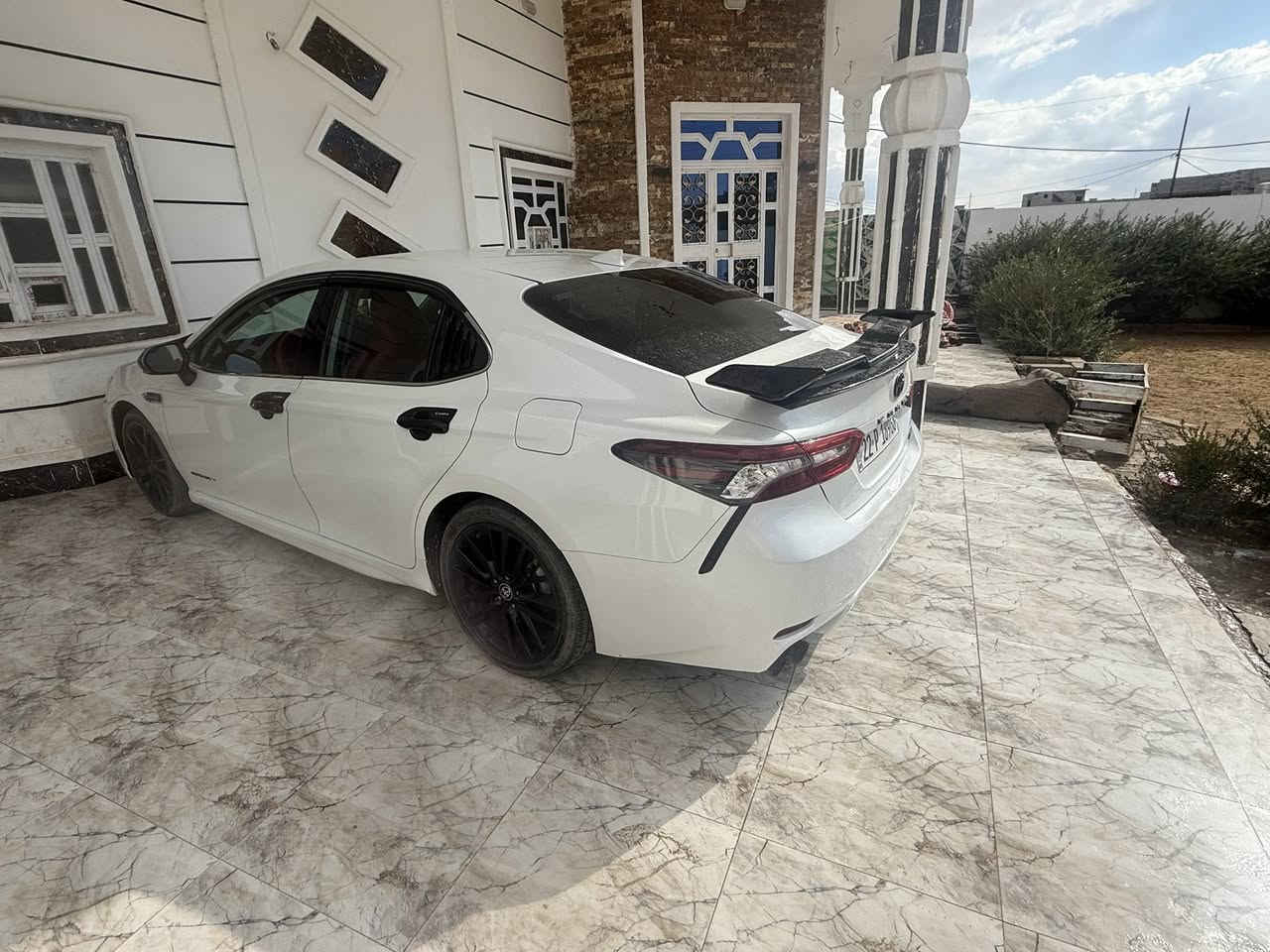 السلام عليكم 
كامري 2023
XSEفول مواصفات
السعر 235 وبيها مجال
وارد أمريكي
قطرة صبغ مابيها
صور الحادث بالمنشور
رقم أربيل دولي 
شرط التحويل
محرك گير شرط
***********
***********
