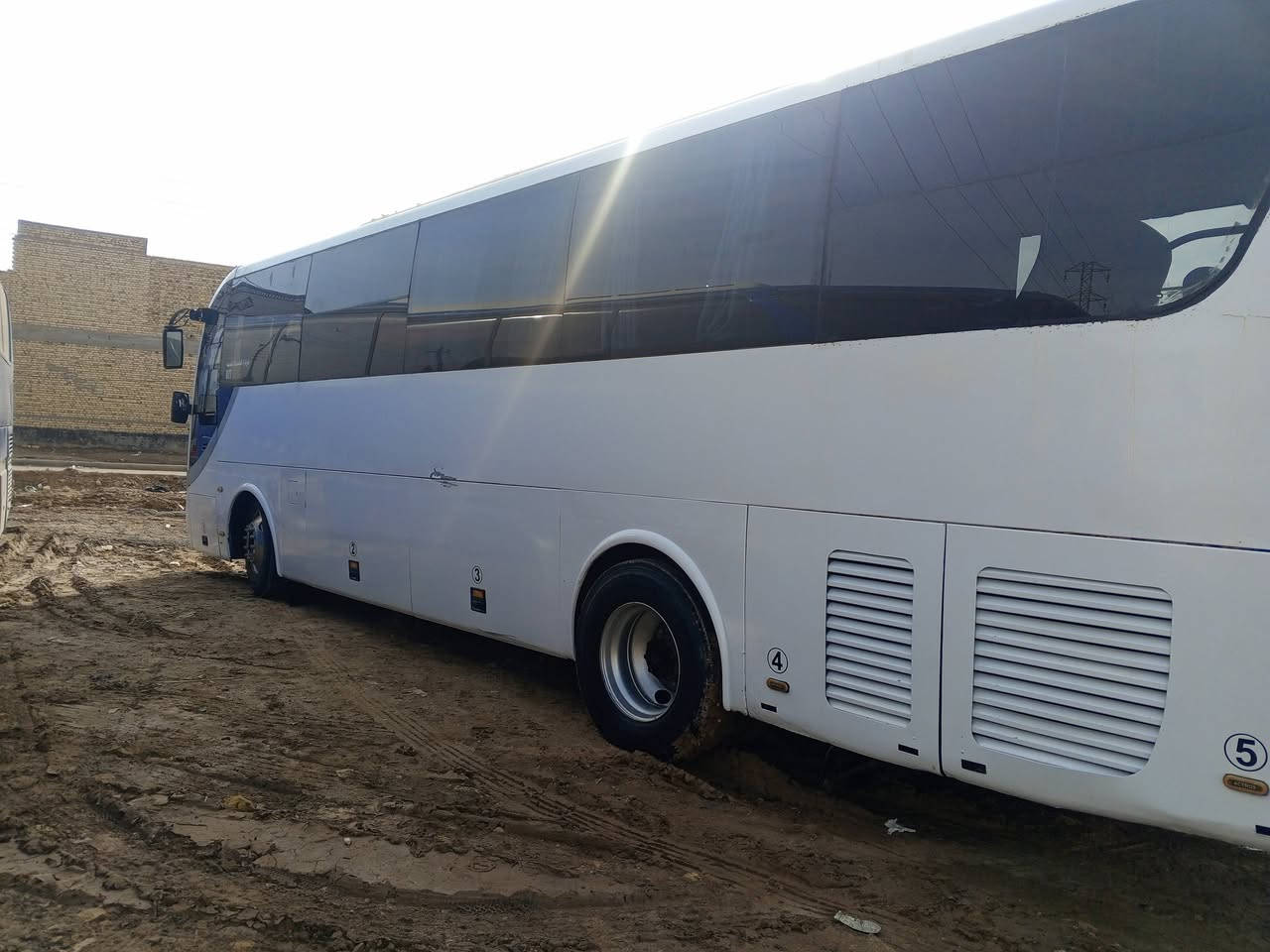 باص صيني البيع 45 راكب سياره جاهزه الشارع تخم تاير مكينه كمنز 6 بم ونوزل جوبلس اليت زنون شاشه تاب حدايديه جديده هورن براد سياره واحد ع واحد سعر 100 وبيه مجال قليل اتصال فقط أو تساب *********** بدون
