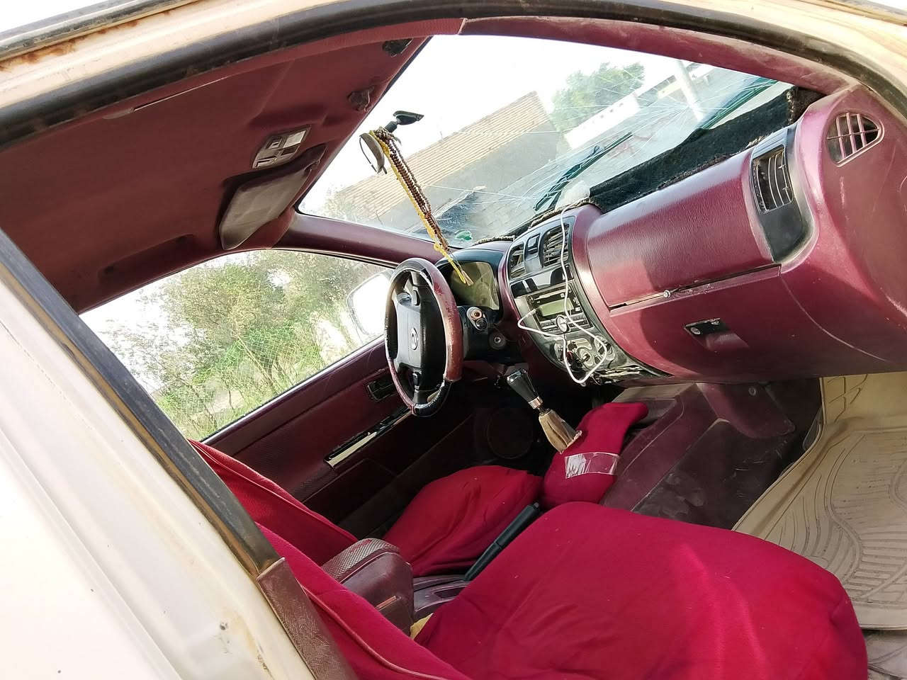 السلام عليكم 
بيكم كنو للبيع مديل 2013 مكفولة كفالة عامة كير محرك مكفولات تواير جدد كشرة شوف العين رقم مثنى الماني راعيهة ماندلة  سيارة جاهزة من كل النواحي شقل وطلع السعر 30وبيها مجال للطيبين متواجد على الفيس رقم الهاتف
 ‏‪0781 395 6438‬‏
