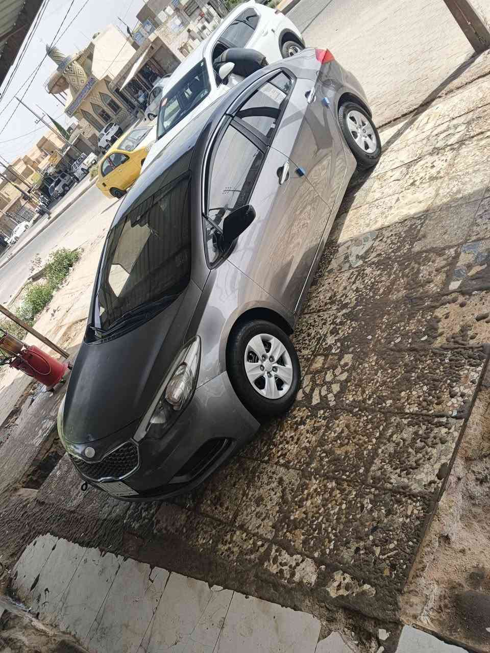السلام عليكم للبيع سيرتو مديل 15 خليجي مكينه 1600 سياره مكفواله فتح وتبديل وضربه قوية بيها بارد بخشم البنيد وبيها دحجات بل دوسه سياره جاهزه تبريد حداديه تخم تاير بسمي سنويه بعدهي مامنتهيه سعر 110 وبيها مجال رقم ***********
