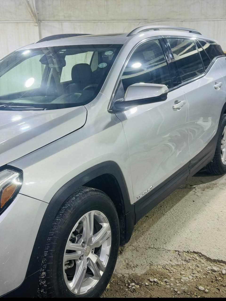 جمسي تيران موديل2020
مواصفات SLEفورويل 
حادث قطعتين ***********واتساب
بيع أو مراوس
