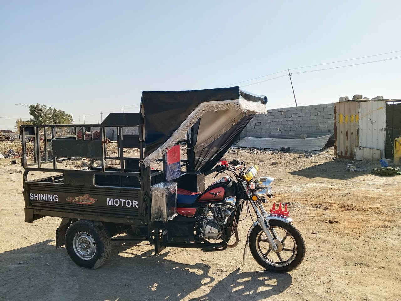 السلام عليكم ستوته موديل 2024 نضيفه كلشش محرك مامفتوح لاصبغ ولالحيم كهربائية شغاله جاهزه الشغل السعر 1850 العنوان بغداد البياع الرقم ***********
