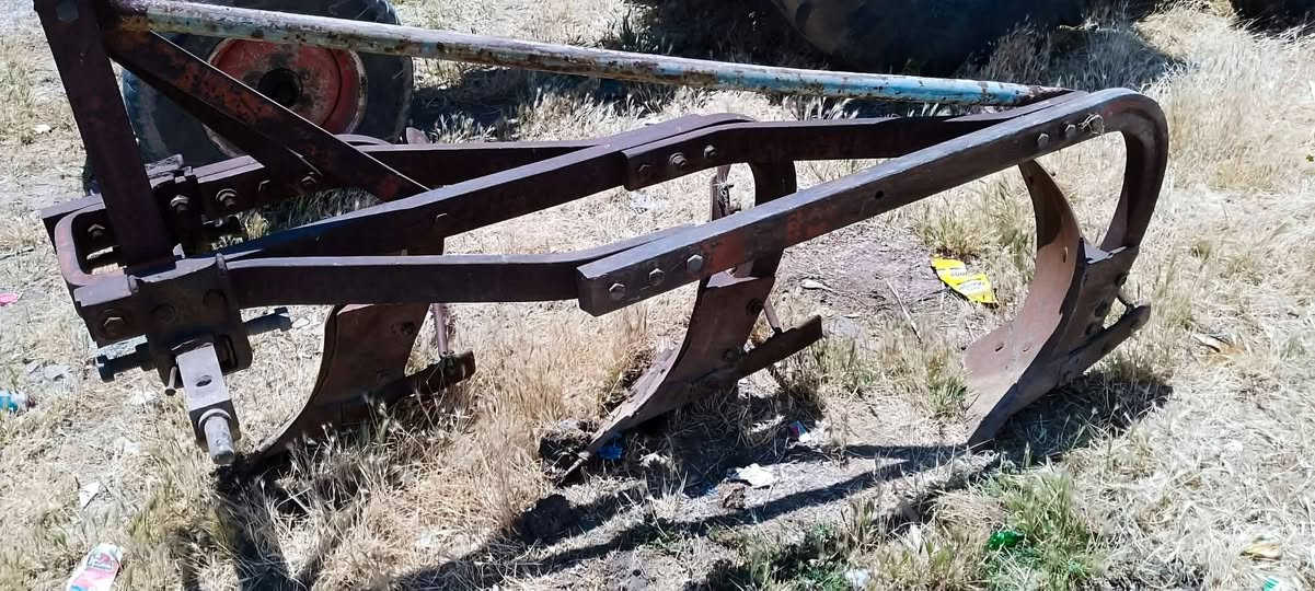 سێگاسنەی عەنتەر زۆر پاک و بێ عەیبە دەمی تازەیە و هیچ لەحیمێکی پێوە نییە و زۆر پاکە بۆ فرۆشتن هەتا بڵێی بێ عەیبە........
شوێن:چەمچەماڵ_شۆڕش ژ.م:***********
