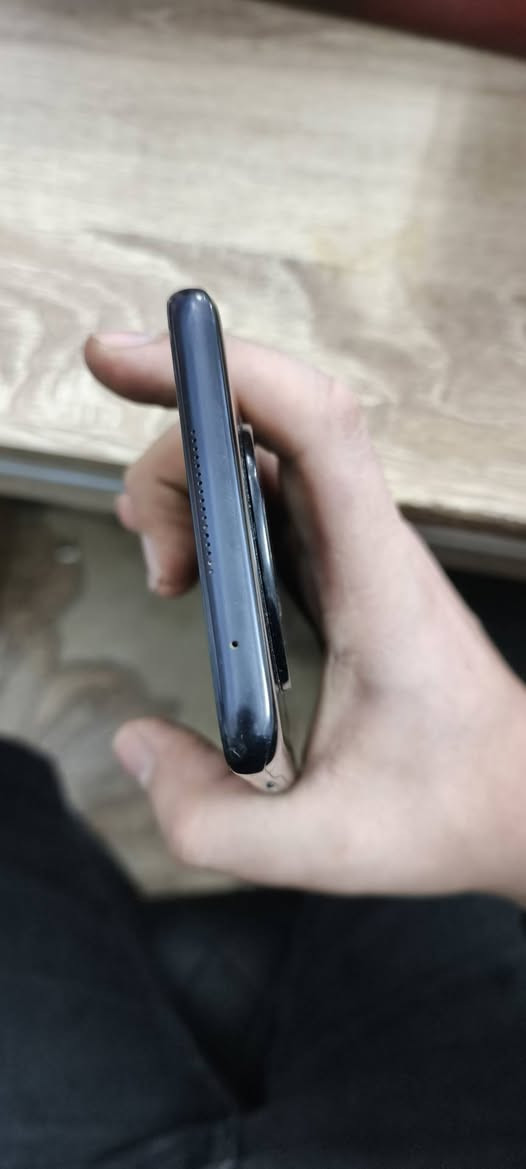 السلام عليكم 
هونر x9 نظيف كلش يشغل 60 فريم ببجي 
 بي شخط بالشاشة بسيط ممأثر والشاشة انخلعت ولزكتها كلشي ما مبدل بي بلادي و اي مشكلة بي حاضر 
ب ١٢٥ وبي مجال حك الجية 
مو شراي لا تعلق ولا تكسر بسعره


**إذا كنت صاحب هذا الإعلان وتريد حذفه لأي سبب، رجاءا أرسل رسالة إلى الدعم الفني**