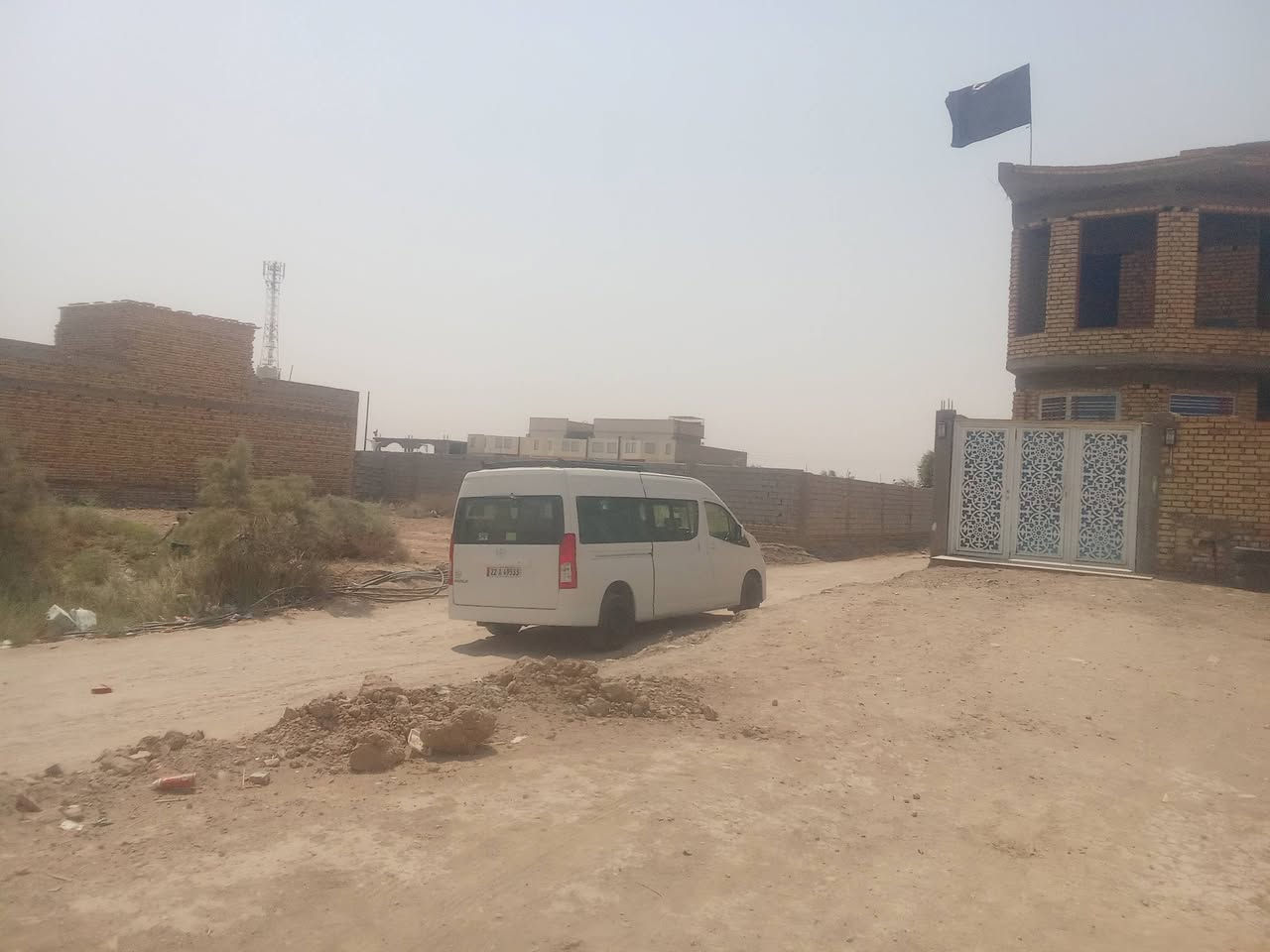 ارض زراعي 800 متر غير المحرم عله شارع العام وركن طريق سوق الشيوخ ناصريه مقابيل الغسل  الأصفر ارض مدفونه تصلح للسكن او تجاريه للاستفسار رقم صاحب الارض ***********
