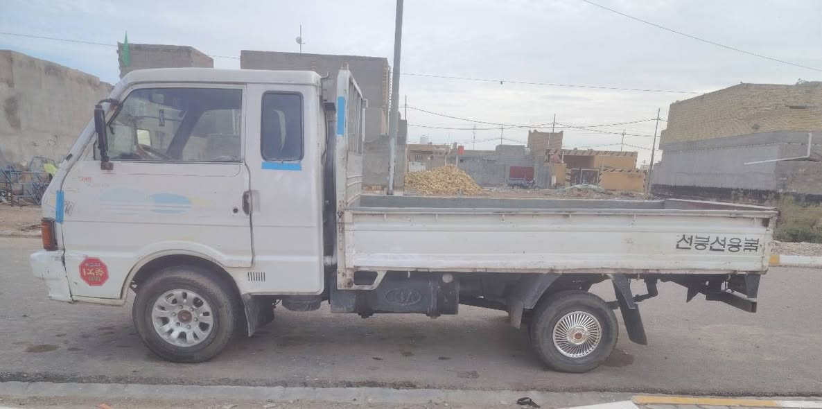 السلام عليكم كيه للبيع موديل 94 رقم انكليزي بسمي شرط تحويل 7 جنكال  كير مكينه اكسن شاصي مكفول حداديه نضيفه  كهربيات شقاله تايرات نضاف السعر 45 المكان واسط قضاء الحي الشراي يتصل ***********
