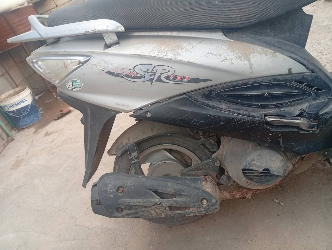 دراجه كامكو جي فور مامفتوحه بيه برغي كله ابلاديه السعر 350اوبيه مجال قليل مكاني الغراف *********** يوجد وات ساب
