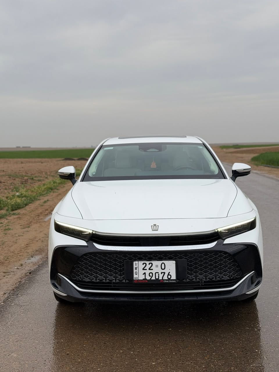🔹 للبيع | تويوتا كراون 2025خليجي (زيرو)
ضمان شركة جيهان 

📍 الموقع: صلاح الدين 

📍 رقم السيارة: أربيل وبيها كتاب تضليل وبسمي تحويل ثاني يوم 

📍 الممشى: 23الف كم فقط

📍 الكفالة: مكفولة كفالة عامة

✅ المواصفات:

محرك هايبرد 2500 

نظام EV

بصمة تشغيل ودخول

فتحة سقف

كاميرات 360 درجة

شاشة كبيرة متعددة الوظائف

مقاعد جلد فاخرة

مقاعد كهربائية أمامية وخلفية

تبريد وتدفئة المقاعد

مقاعد خلفية كهربائية

تبريد منفصل للمقاعد الخلفية

ستارة خلفية أوتوماتيكية

لايت 4عدسات

ستيرن كهربائي

مرايا كهربائية قابلة للطي مع إشارات

رادارات أمامية وخلفية وجانبية

نظام النقطة العمياء (Blind Spot)

كافة أنظمة الأمان ومساعدات القيادة الحديثة

💰 السعر:395 وبيها مجال 

ملاحظة : حصراً بيع 

التواصل على ارقم***********
