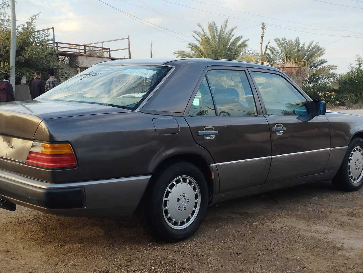 السلام عليكم مرسيدس دب لبيع مويل 87لون جوزي را قم انكليزي بسمي تحويل مباشرمحرك ضعيف بيها بخارابيعك محرك كايم السعر40 ***********
