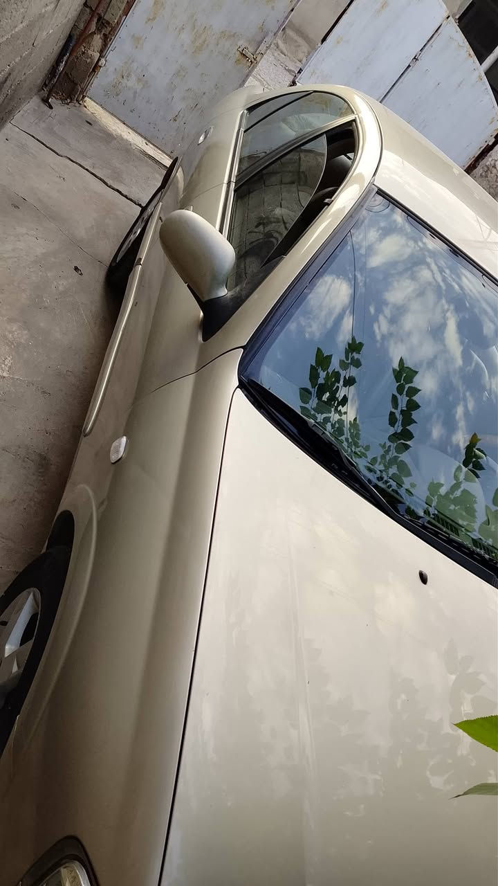 بەناوی خودای گەورە   سامسۆنگ 2005ناوزەرد بڕاوە سەقفو کەڤەر وداعمولێدراو بەشەرت سوکان ڤۆلیۆم تەبرید لەمس کوشن جڵدوو هیتەر گێڕومەکینەوکارەبایو داعمولێدراو بەشەرت کەلەو کۆنترۆڵ حاسە تەبرید ساردوو گەرم لەسەر سویچ چوار تایەی تازە کارەبای بەشەرت تەقەوڕەقەی نیە کۆدی بۆکراوە بارکۆدی هەیە قەپو قوپی نیە جێی بڕاوەی چاکراوە سعری 47 گەڵا مەسرووفی نیە هەموزانیاریە کانم نوسیوە ***********
